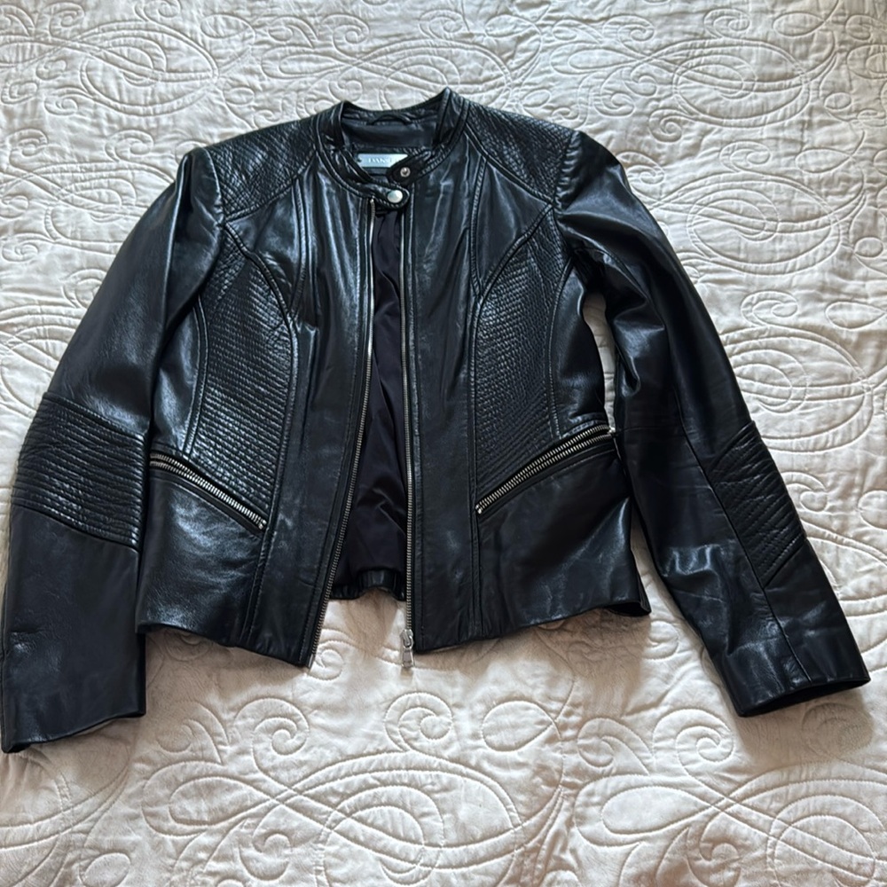 DANIER Moto Style Leather Mao Low Funnel Neck in Black. Size XS.
